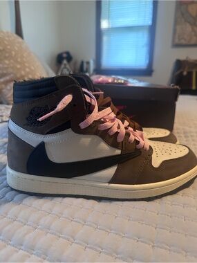 Nike Air Jordan 1 - Men’s 9.5/ Womens 11